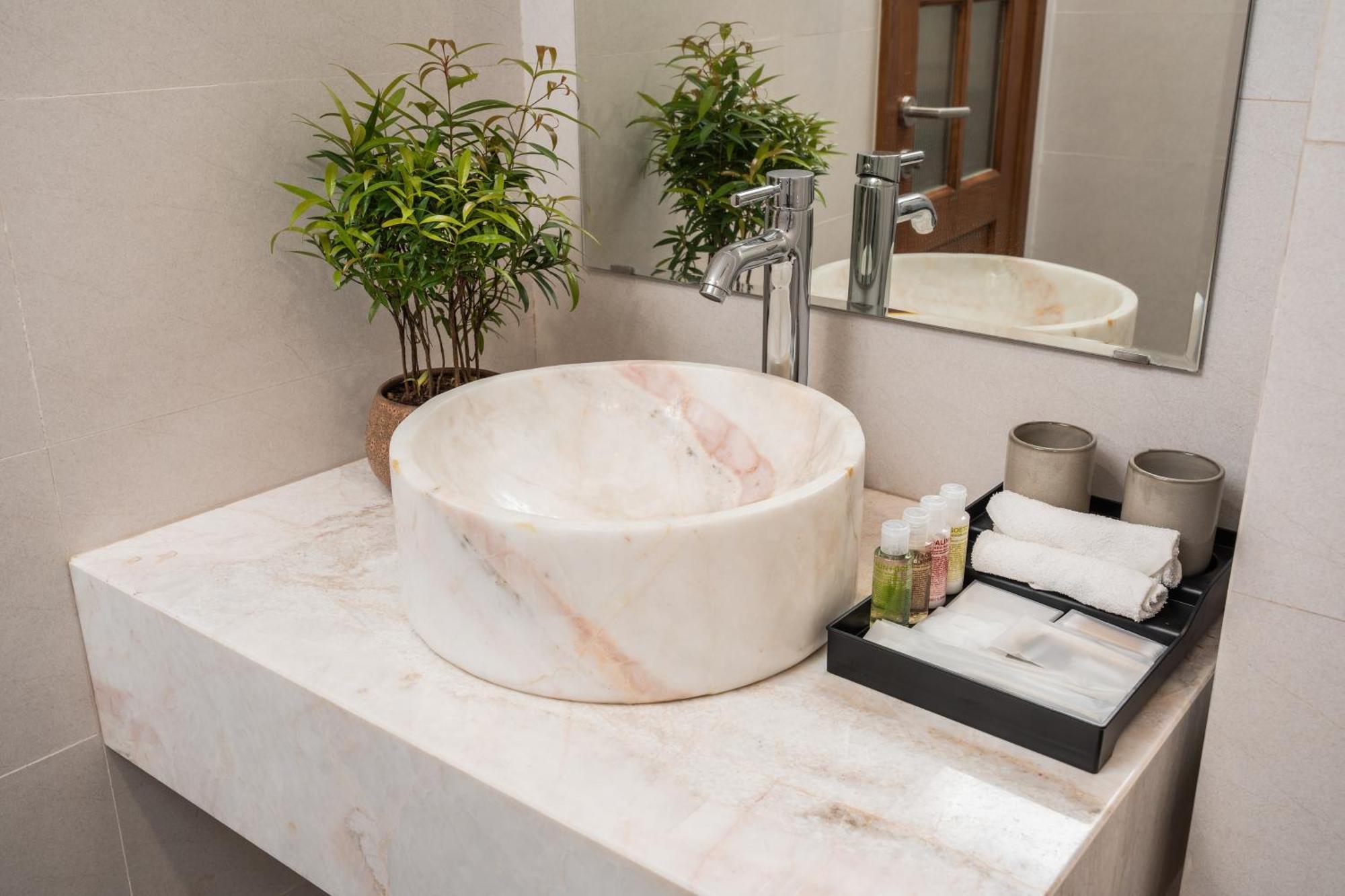 Le Parfum Apartment And Hotel هانوي المظهر الخارجي الصورة